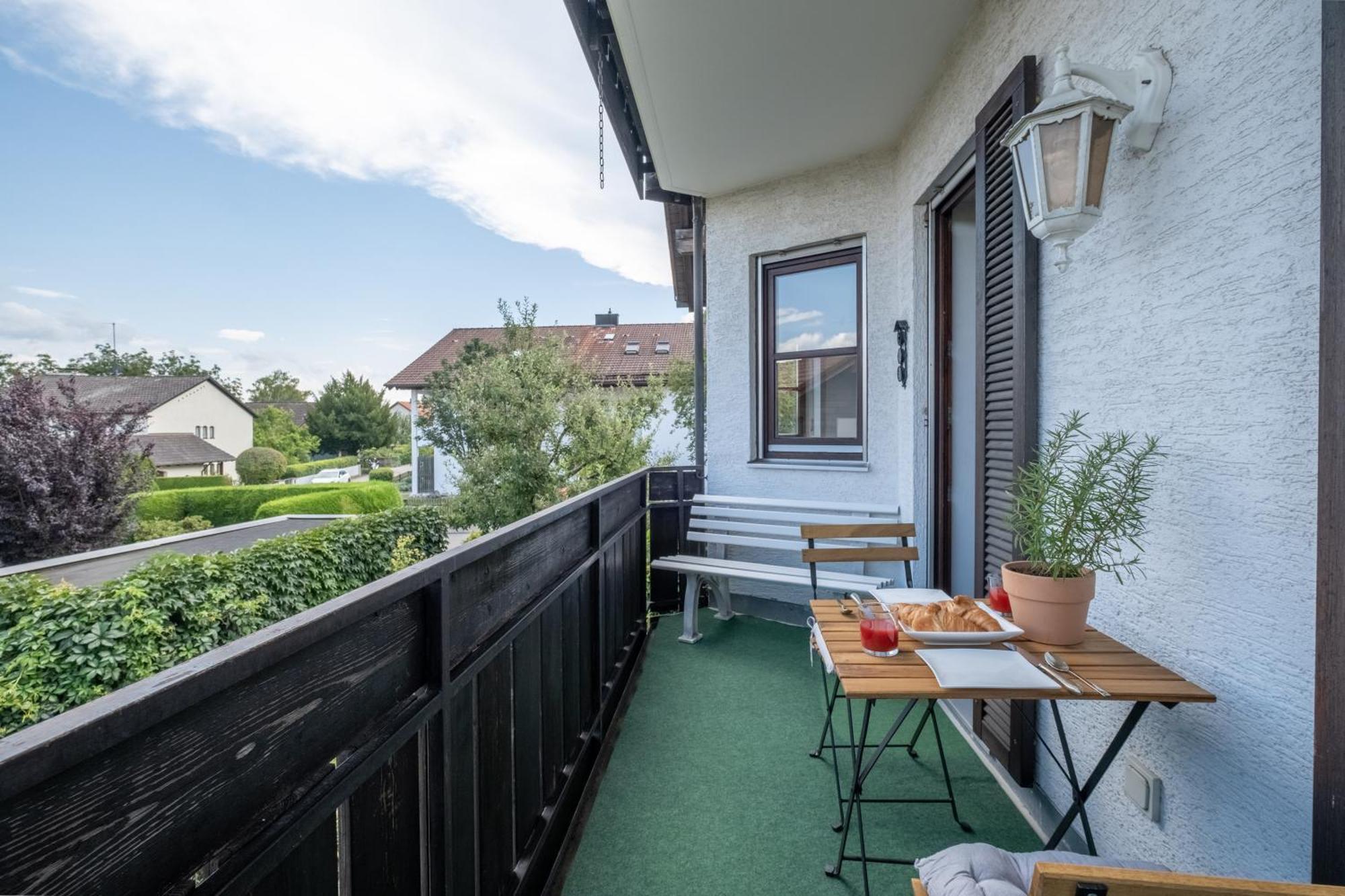 Gemuetliches Wohlfuehl-Apartment Mit Perfektem Seeblick Дисен-ам-Аммерзе Экстерьер фото